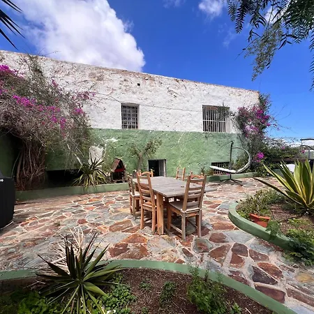 Guest house Casa Gatti - Autentica Casa Canaria Nel Cuore Di Lanzarote *