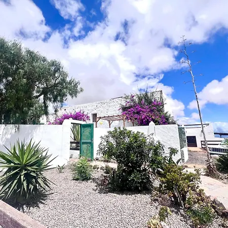 Casa Gatti - Casa Del '900 Nel Centro Di Lanzarote - Relax Tra I Vulcani 3* Tiagua