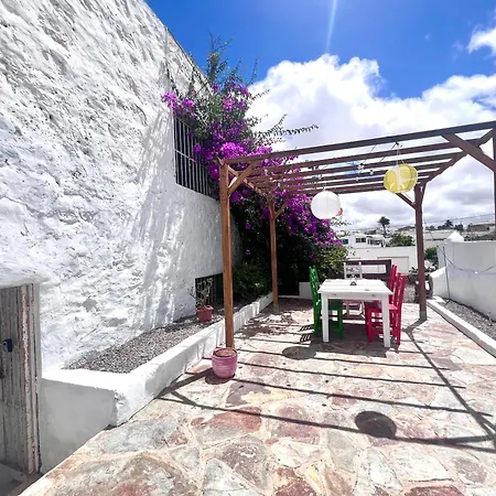 Casa Gatti - Casa Del '900 Nel Centro Di Lanzarote - Relax Tra I Vulcani Πανσιόν 3*