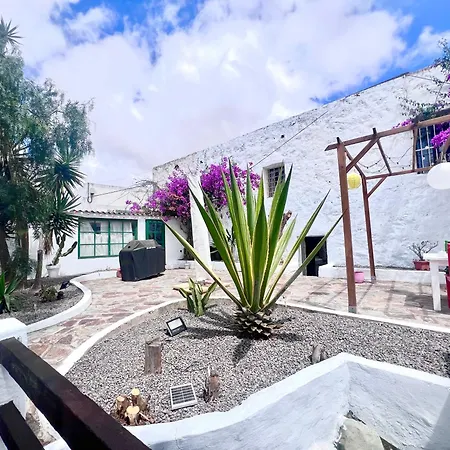 Casa Gatti - Casa Del '900 Nel Centro Di Lanzarote - Relax Tra I Vulcani Πανσιόν Tiagua
