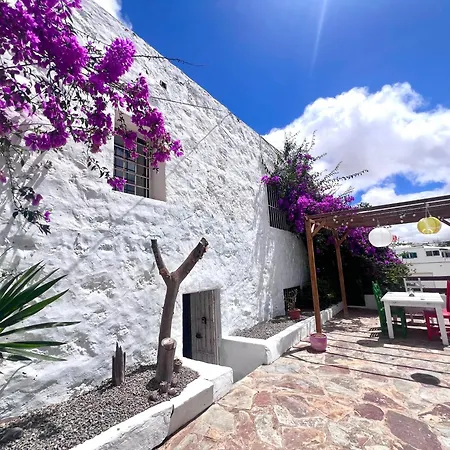 Casa Gatti - Casa Del '900 Nel Centro Di Lanzarote - Relax Tra I Vulcani Πανσιόν 3*